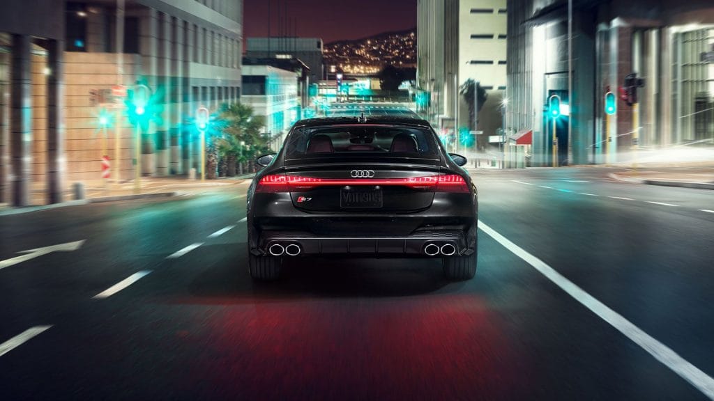 1920x1080 P4 MY25 S7 Rear Driving 181004 2