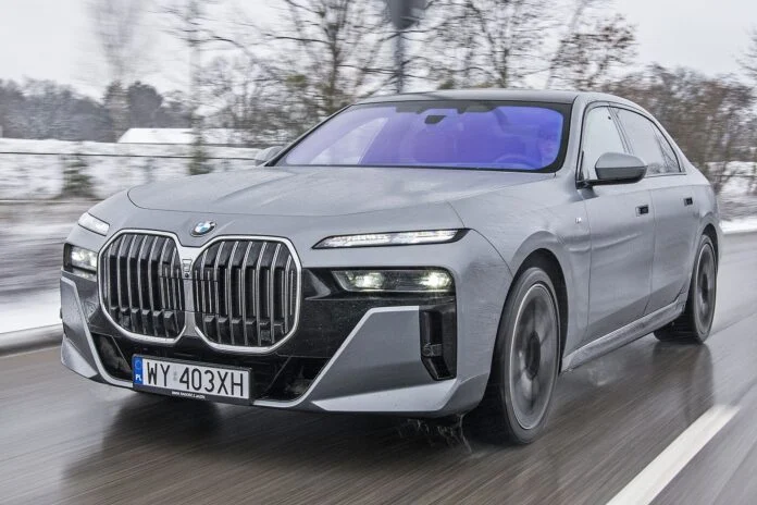 BMW 7 Series 2025: The Future of Flagship Luxury 8 BMW 7 Series 2025