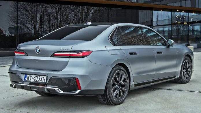 BMW 7 Series 2025: The Future of Flagship Luxury 10 BMW 7 Series 2025