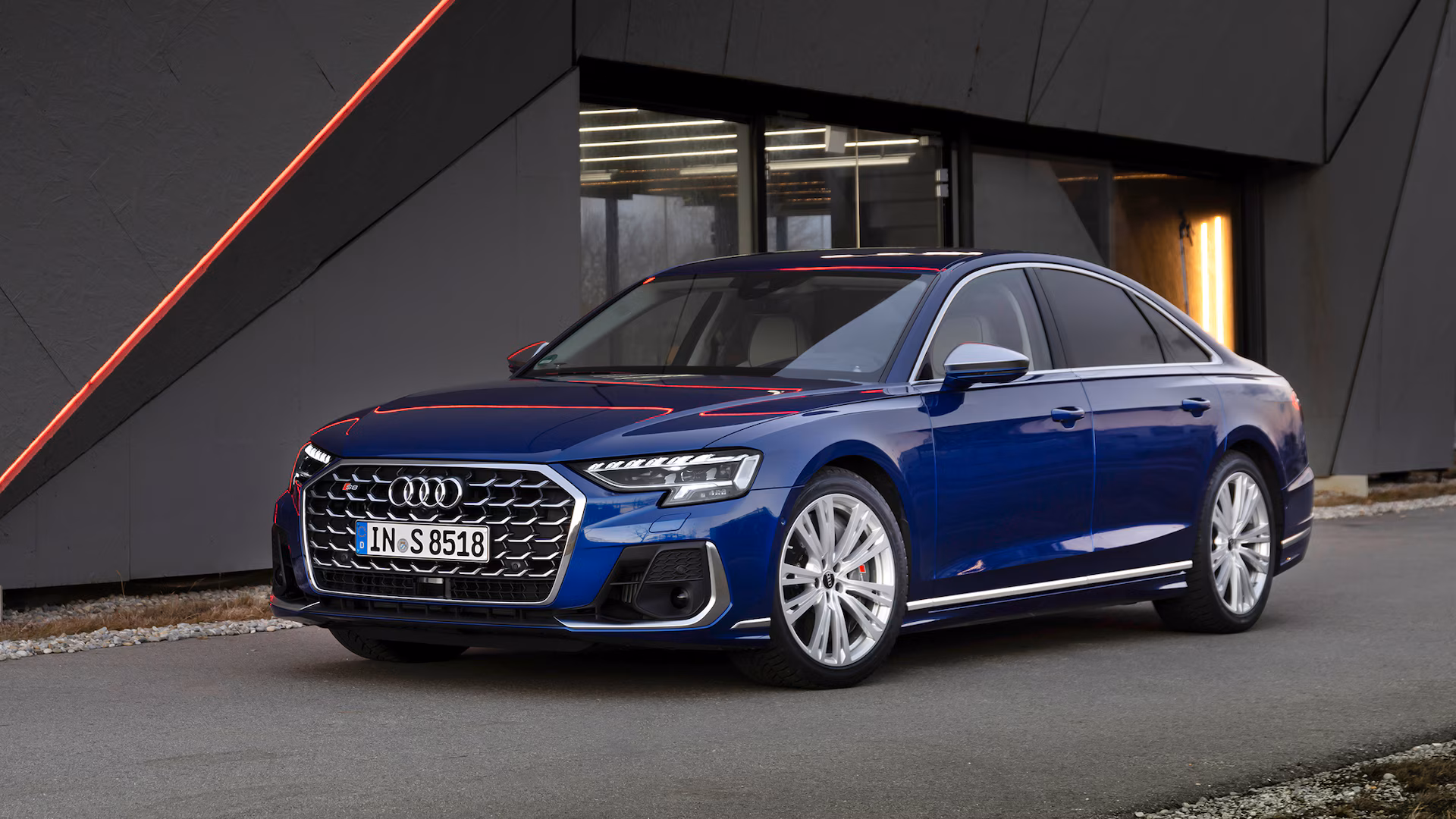 2 2025 audi s8 front view.jpg