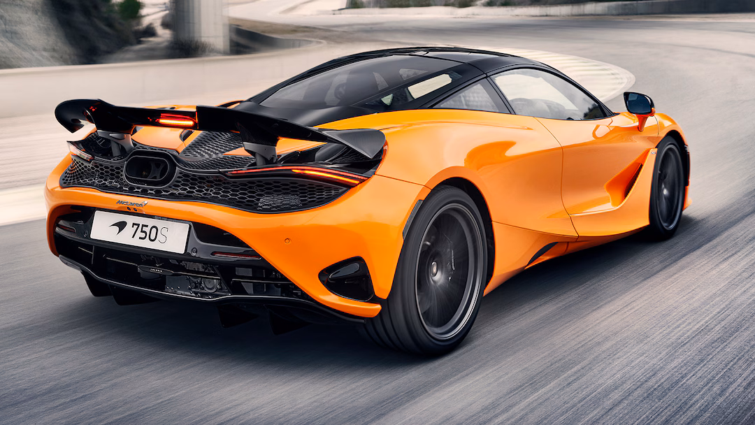 2025 McLaren 750S 1.png