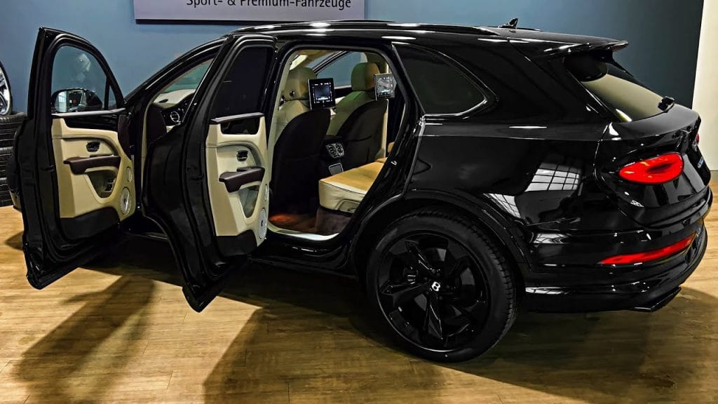 Bentley Bentayga 2025 7 2025 bentley bentayga 392 1