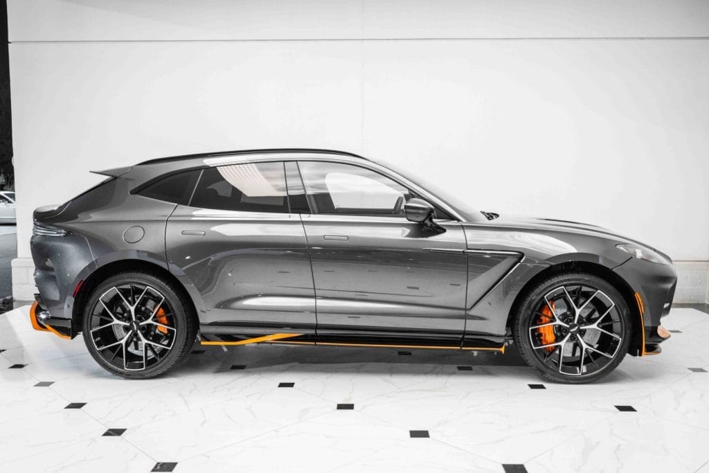 New 2025 Aston Martin DBX 707 3