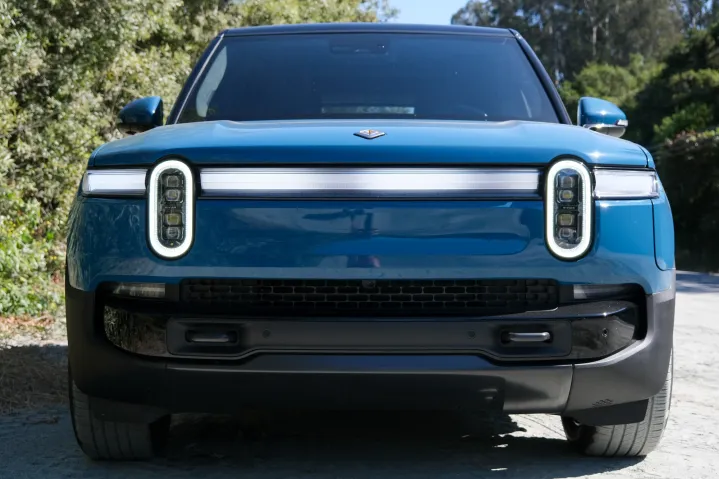 Rivian R1S 2025 8 rivian r1s 2nd gen 3.jpg