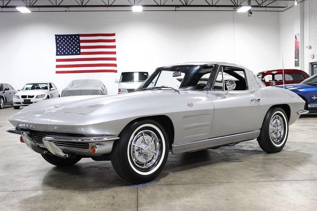 1963 chevrolet corvette stingray